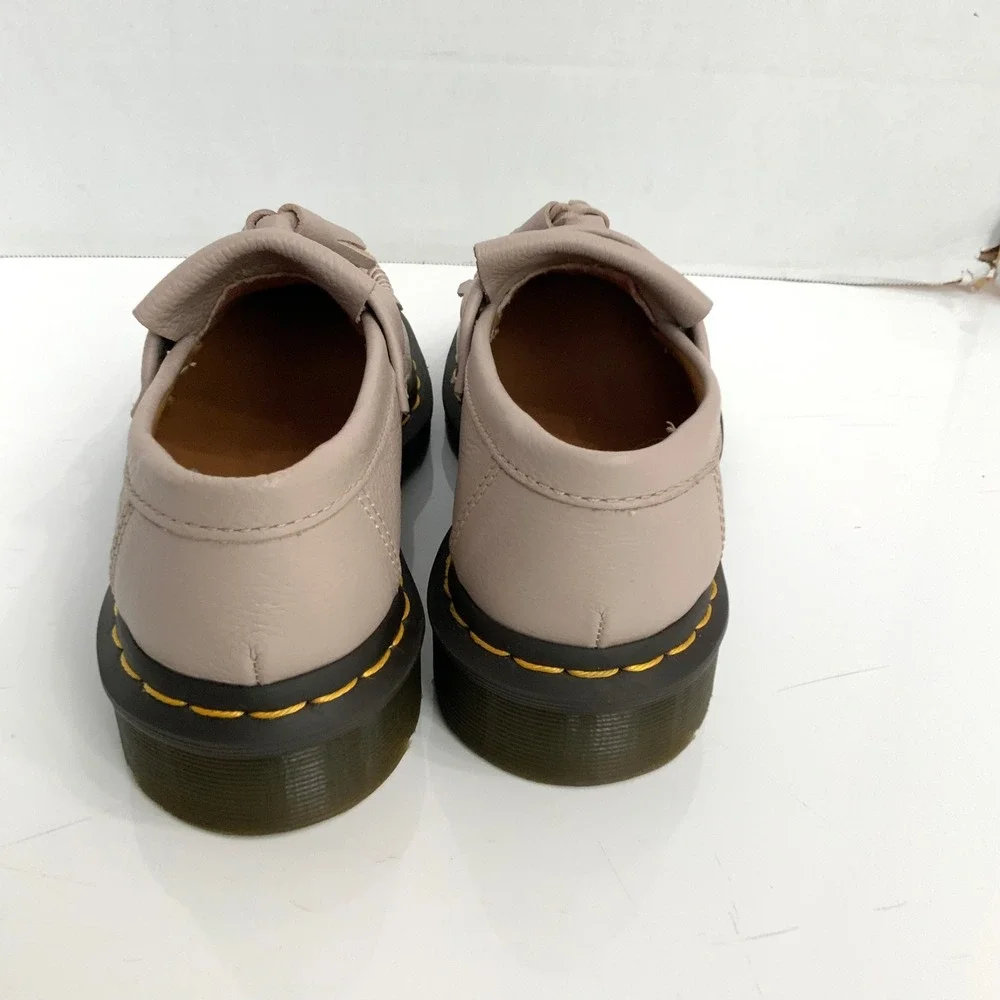 Dr. Martens Sz 6 Adrian Beige Gray Leather Kiltie Tassel Loafers Neutral Office